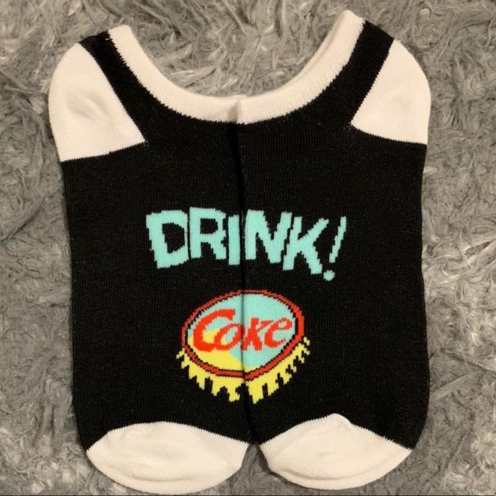 Women’s Size 4-10 “Coca-Cola” No Show/Ankle Socks *New Without Tag*
